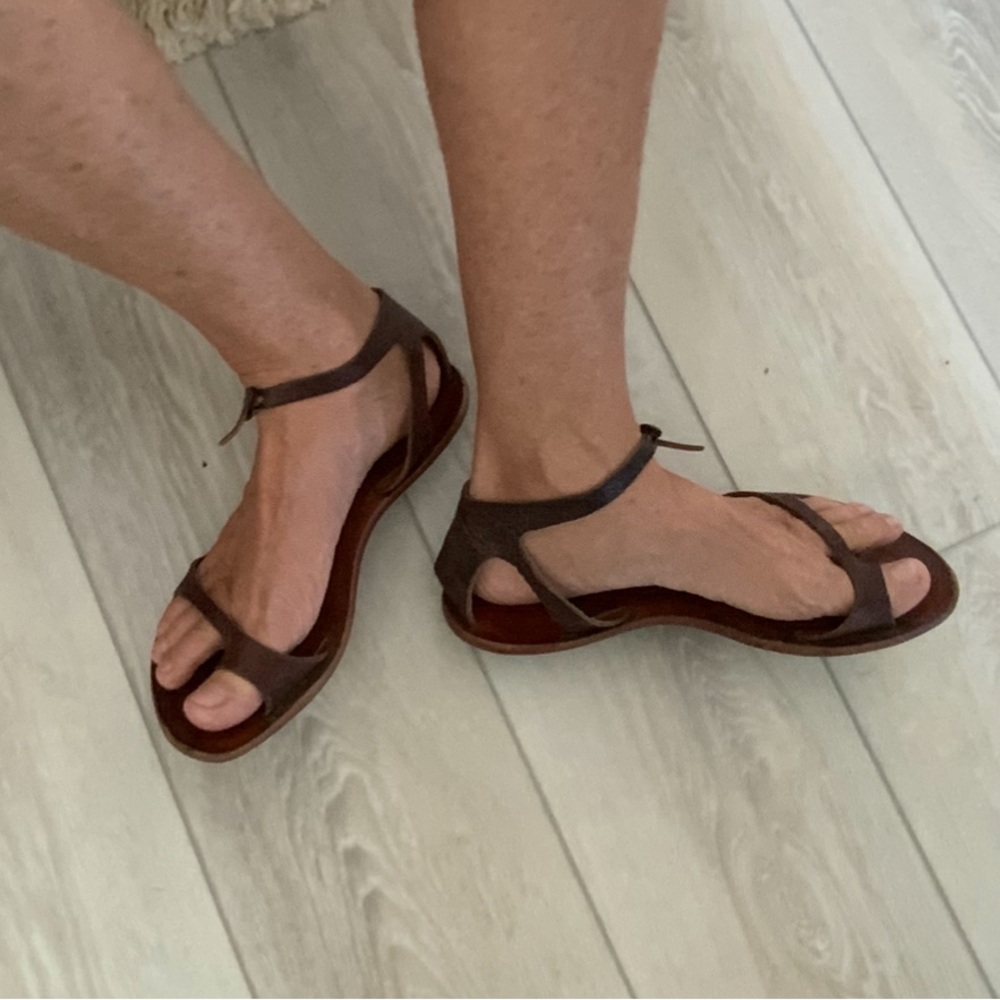 Cydwoq Sandals - Brown Leather - Model Is Naked - Size 38.5 - 8